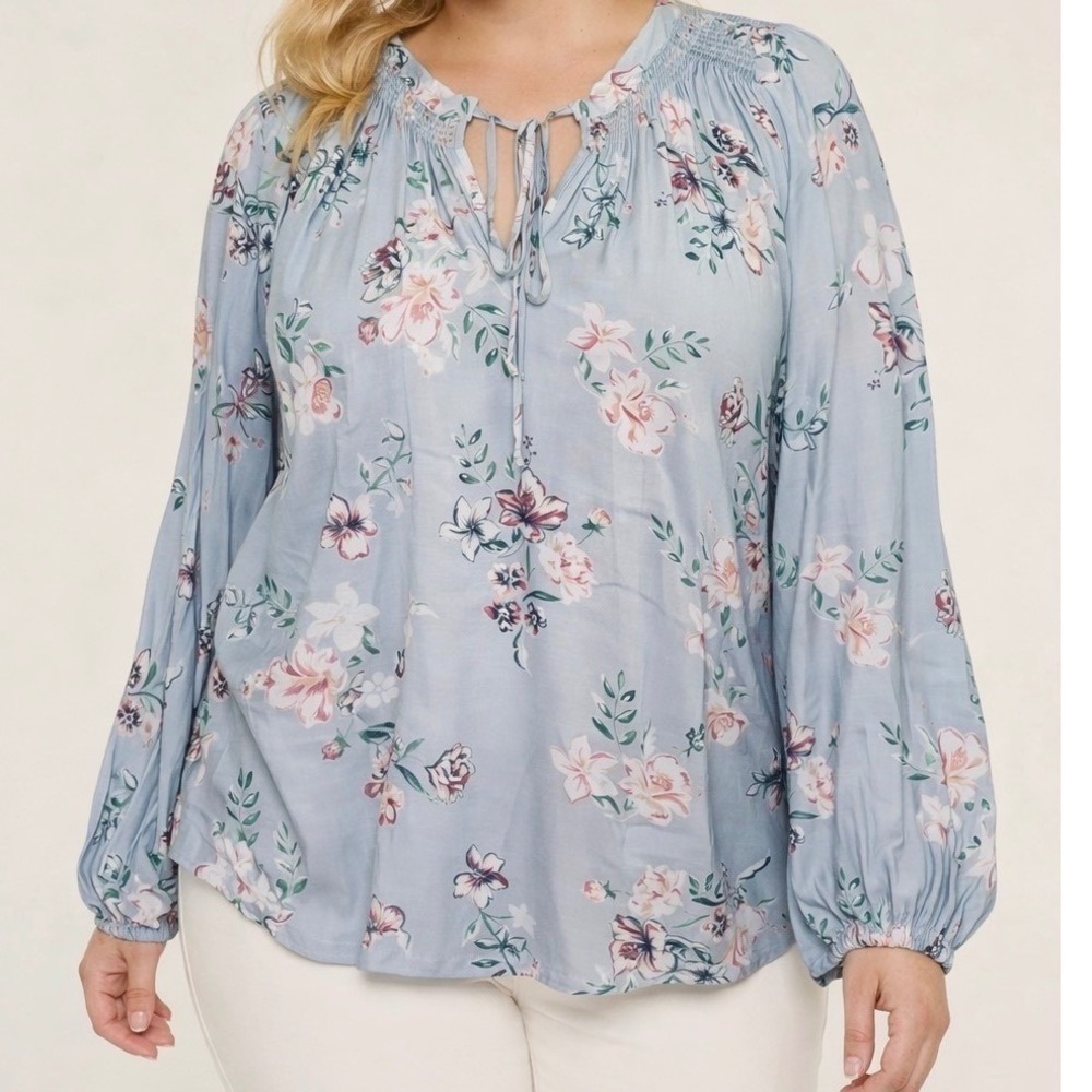 Torrid Gray/Lilac Floral Gathered Keyhole Neckline Peasant Tunic Blouse Top